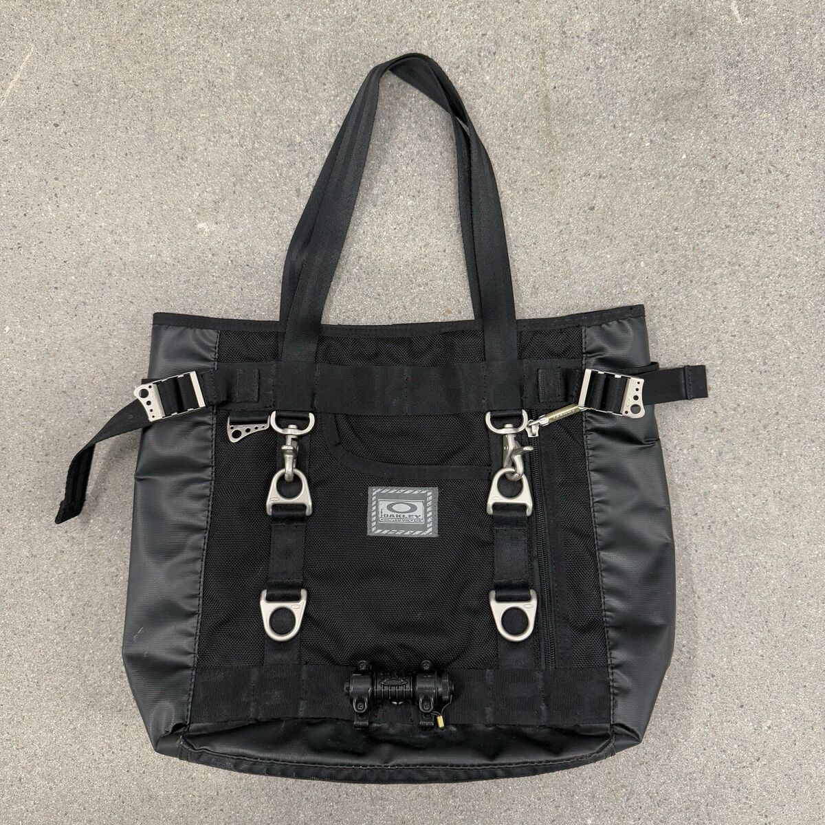 Vintage Black Oakley High Low Voltage Y2K Commuter Bag | eBay Vintage Black Oakley High Low Voltage Y2K Commuter Bag | eBay