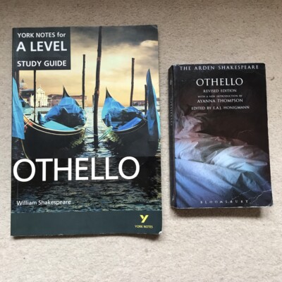 Othello A Level Study Guide and Book Bundle