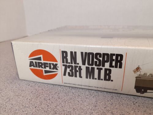 Airfix Royal Navy Vosper M.T.B. R.N. 1:72 model Kit #05280 Series 5 - Picture 6 of 7