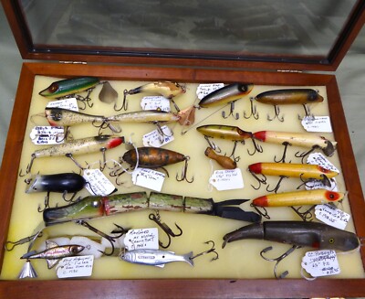 Lot of 18 Vintage Fishing Lures, Heddon/Keeling/Moonlight Lot of 18 Vintage Fishing Lures, Heddon/Keeling/Moonlight