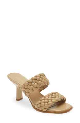 MICHAEL Michael Kors Amelia Slide Sandal in Camel Size 10
