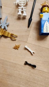 Lego Castle Fantasy Era Minifigures & Accessories 7079 Drawbridge Defense 2009