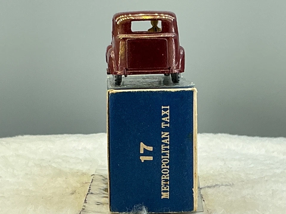 matchbox Lesney 1960 #17C Austin Taxi cab,SPW,MINT Boxed, all original - Image 3 of 4