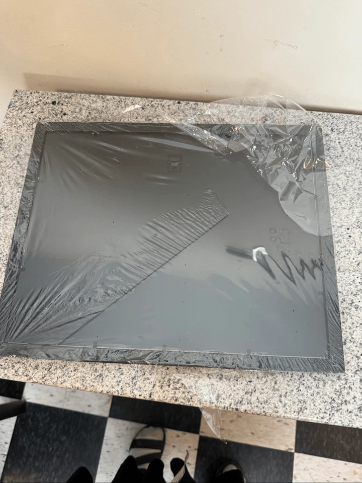 Marco de diploma 11x14 clásico negro con tapete dorado, certificado de graduación di Foto 2 de 4