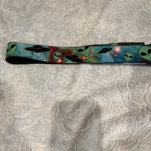 Vintage Buckle Down Sicherheitsgurt Aliens & Raumschiffe Outerspace Belt Hot Topic 24"-38" - Bild 6 von 9