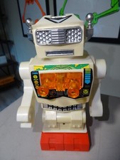 Rare Vintage 1970's Bump n Go action Robot RT 1010 white - not working