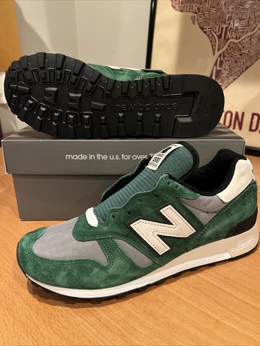 M1300AR Acidic Green Suede Hulk 