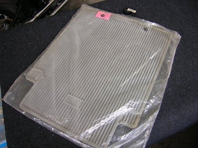 MERCEDES WEGU FLOOR MAT VINTAGE MB 280 350 450 500 SEL 451931 FUSSMATTEN NOS