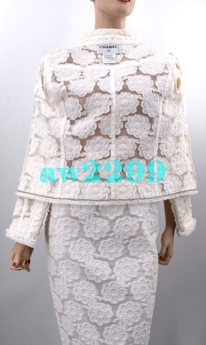 CHANEL 09C 2009 NEW CAMELLIA CC LOGO 2PC JACKET & SKIRT SUIT CHANEL 09C 2009 NEW CAMELLIA CC LOGO 2PC JACKET & SKIRT SUIT