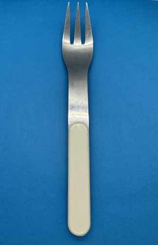 DANSK SUMMER HOUSE WHITE STAINLESS FLATWARE WHITE PLASTIC HANDLE JAPAN - CHOICE - Picture 4 of 10