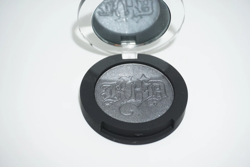 Dúos de sombras de ojos Kat Von D KVD Rock N Roll ~ Sixxshooter ~ Nuevo en caja Foto 3 de 4