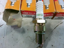 SET OF 4 NGK SPARK PLUGS ZGR5A 5839