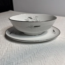 Rosenthal Wheat 3182 Gravy Boat or Sauce Bowl with attached Underplate