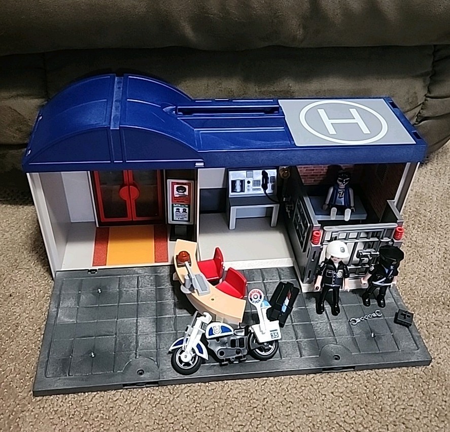 PLAYMOBIL Take Along Police Station Incomplete Set