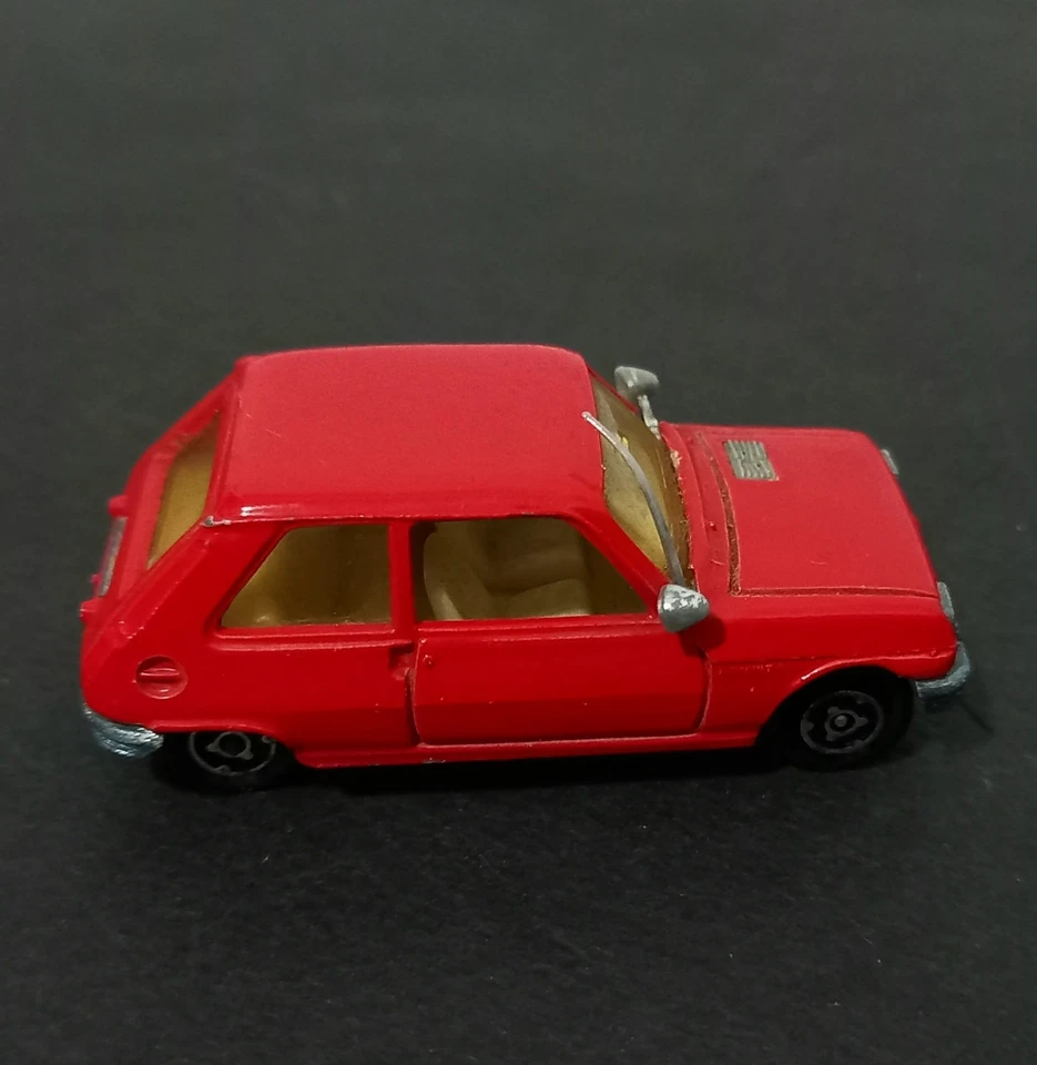 MAJORETTE 1:55 - RENAULT 5. Leggi Desc - Immagine 2 di 4