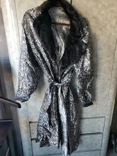 Forum Novelties Men's Rabbi Rebbe Robe and Belt Costume Silver Black Adult Size