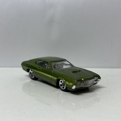 1972 72 Ford Gran Torino Sport Collectible 1/64 Scale Diecast Diorama Model