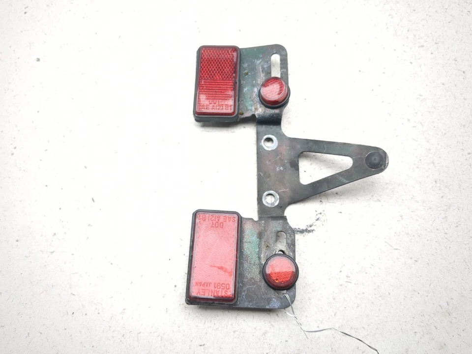 05-08 Honda VTX1800C Marco de matrícula Soporte de montaje de etiqueta Foto 2 de 4