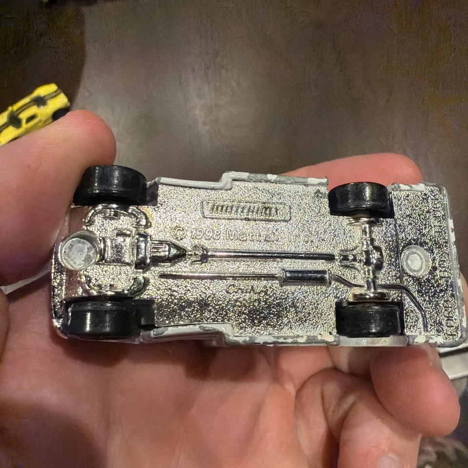 Camión de reparto Ford FedEx 1998 Matchbox escala 1:64... blanco Foto 4 de 4