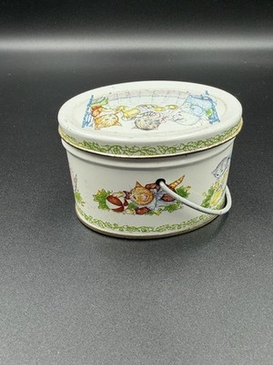 Vintage 1985 Kitty Cucumber Oval Tin with Handle 