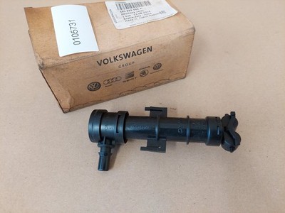 Skoda Octavia Front Right Headlight Washer Nozzle 5E0955966A 2014-2017 Genuine