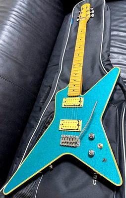 Tokai Random Star Electric Guitar Fernandes Sustainer Blue Sparkle 1980s MIJ