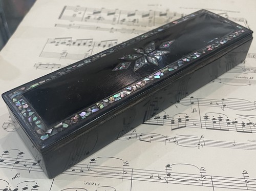 Antique French Lacquered Abalone Inlaid Pencil Box c1900 - Picture 5 of 6