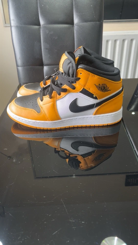 Nike Air Jordan 1 Mid, photo 3 of 4