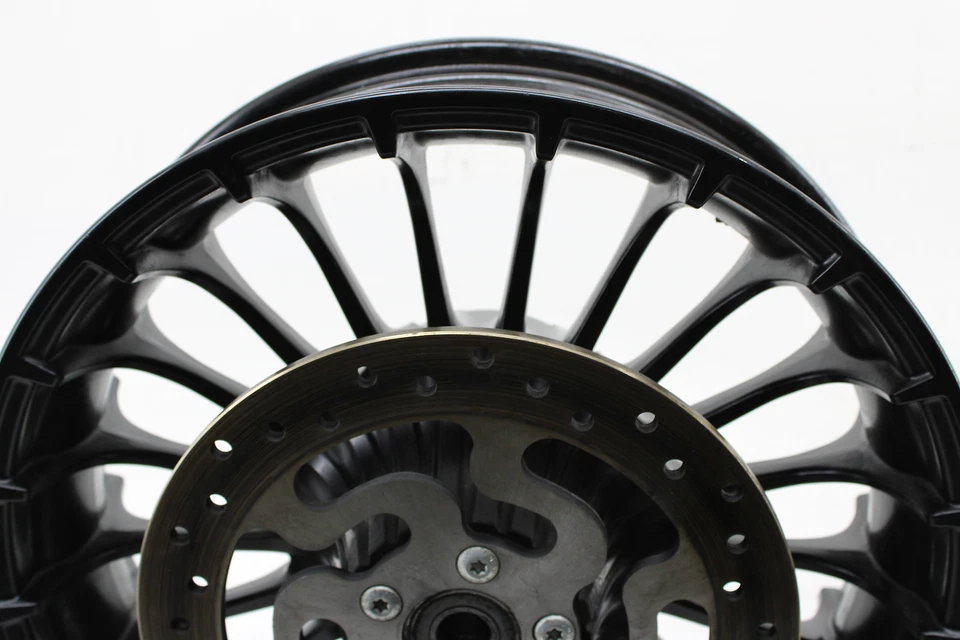 Черное переднее колесо 18–19 Harley Davidson Road King с 21 спицей 18x5 - Изображение 2 из 4