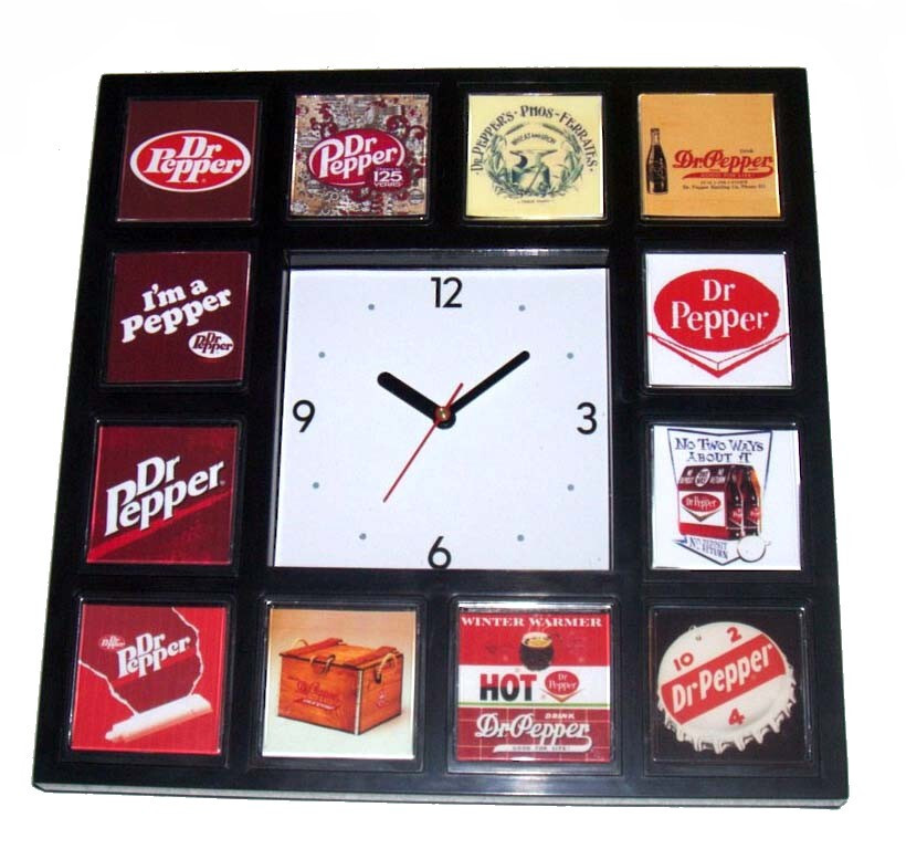 Reloj History of Dr. Pepper con 12 imágenes