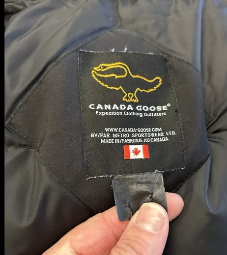 Vintage Canada Goose 4565M Black Expedition Fur Trim Hood Down Parka M - Like XL - Picture 9 of 15