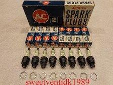 (8) .. NOS AC-R44 Spark Plugs .. ‘Acniter Printed’ .. w/Green Rings .. USA MADE