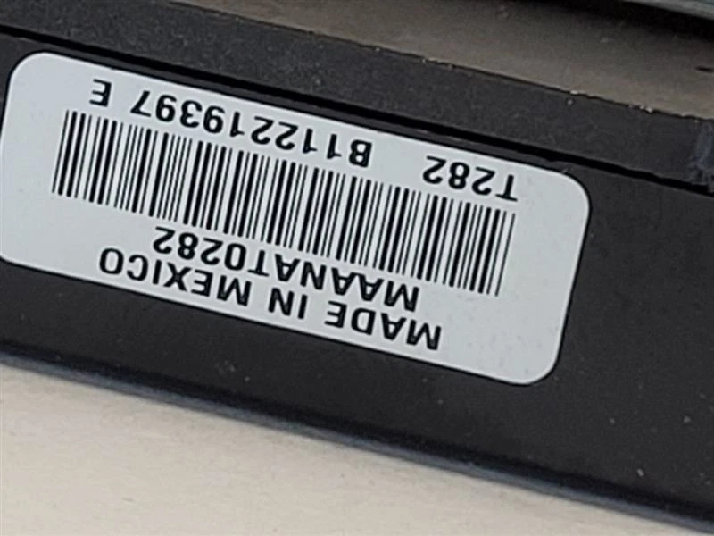 Módulo de antena GPS FORD EDGE DASH 2011-2014 RECEPTOR BT4T19H464AF Foto 3 de 4