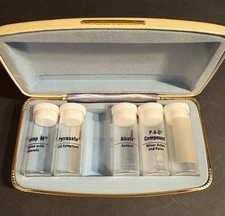 COLLECTIBLE Upjohn Traveling Salesman's Sample Case
