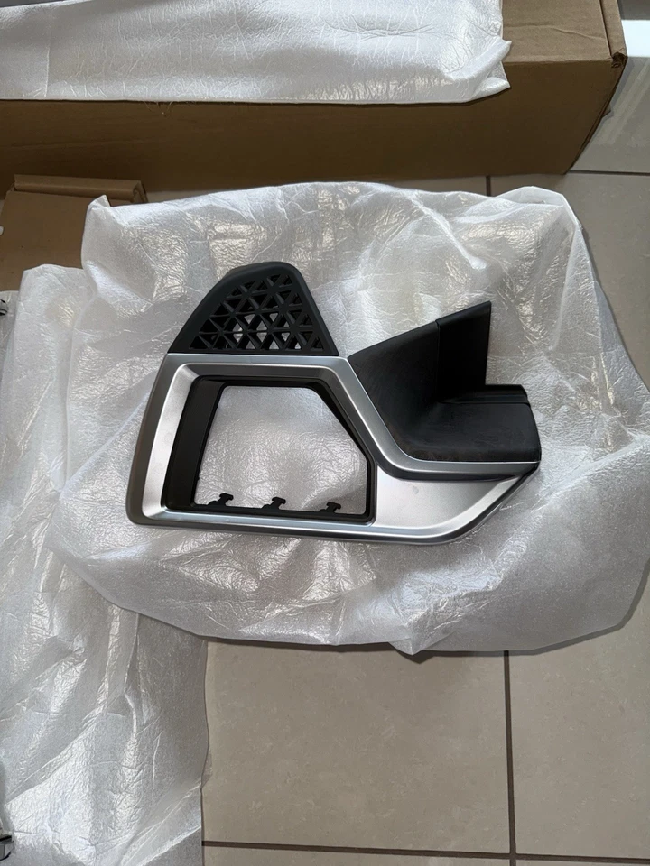 Salpicadero y puertas interiores BMW G05 LCI X5 Foto 4 de 4