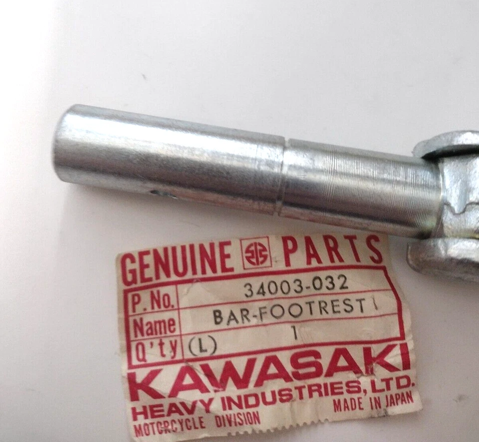 Kawasaki 34003-032 подножка бар F7 F6 F9 новый из старых запасов винтажный новый - Изображение 2 из 3