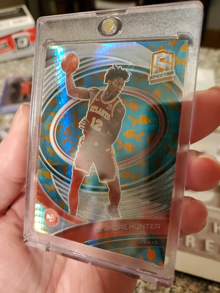 2020 Panini Spectra DeAndre Hunter Prizm 10/49 - Image 3 of 4