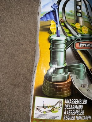 Hot Wheels MarioKart Circuit Lite Track Set With Mario Kart