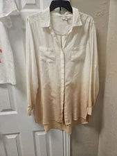 NEW BUTTON DOWN OMBRE TOP FOR Women Size LARGE NEW Never Worn