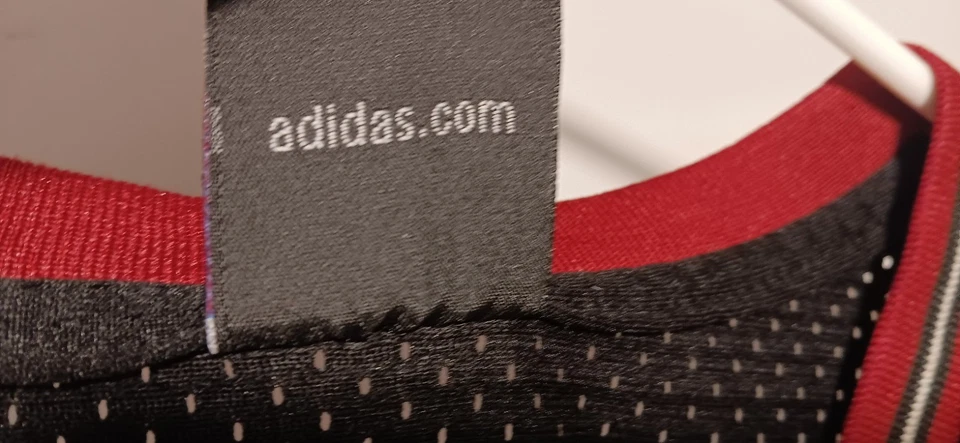 Camiseta Adidas Para Hombre Negra Roja Philadelphia 76ers Allen Iverson 3 NBA Talla S +2 Foto 4 de 4