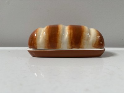 IG Design Group Americas Bread Loaf Shaped Covered Ceramic Butter Dish