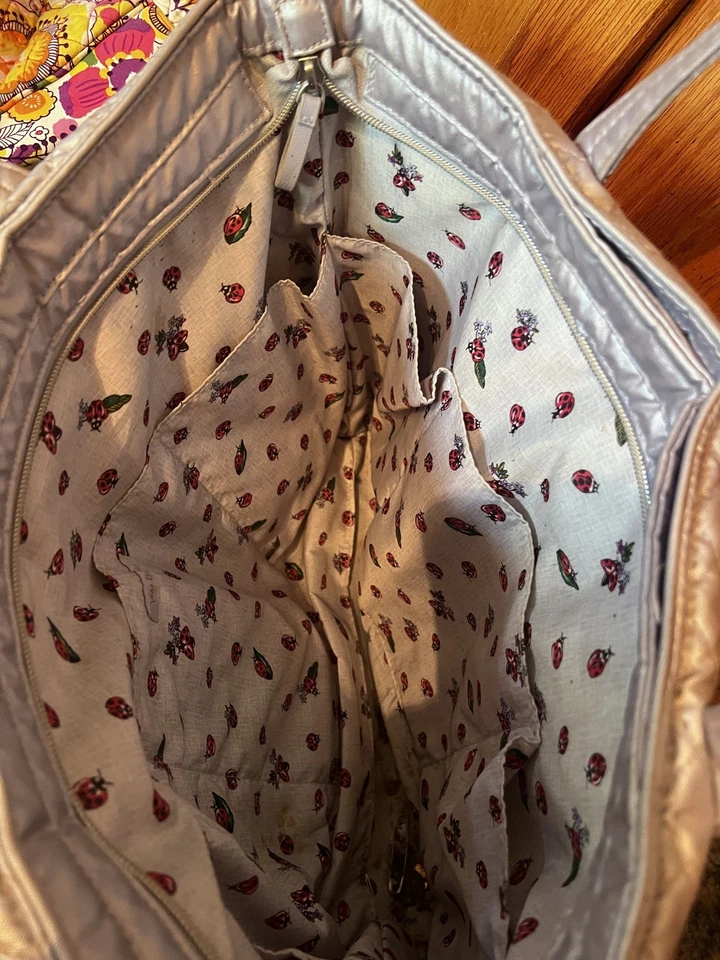 Bolso Cartera de Hombro Vera Bradley Grande Lavanda/Rosa Plateado Acolchado Foto 4 de 4