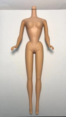 Vintage Barbie #1070 AMERICAN GIRL / COLOR MAGIC Doll  BODY - EXC.  (1960s)