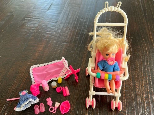 Barbie FISHER PRICE STROLLER w/ WAVING KELLY  Mattel Vintage 1994