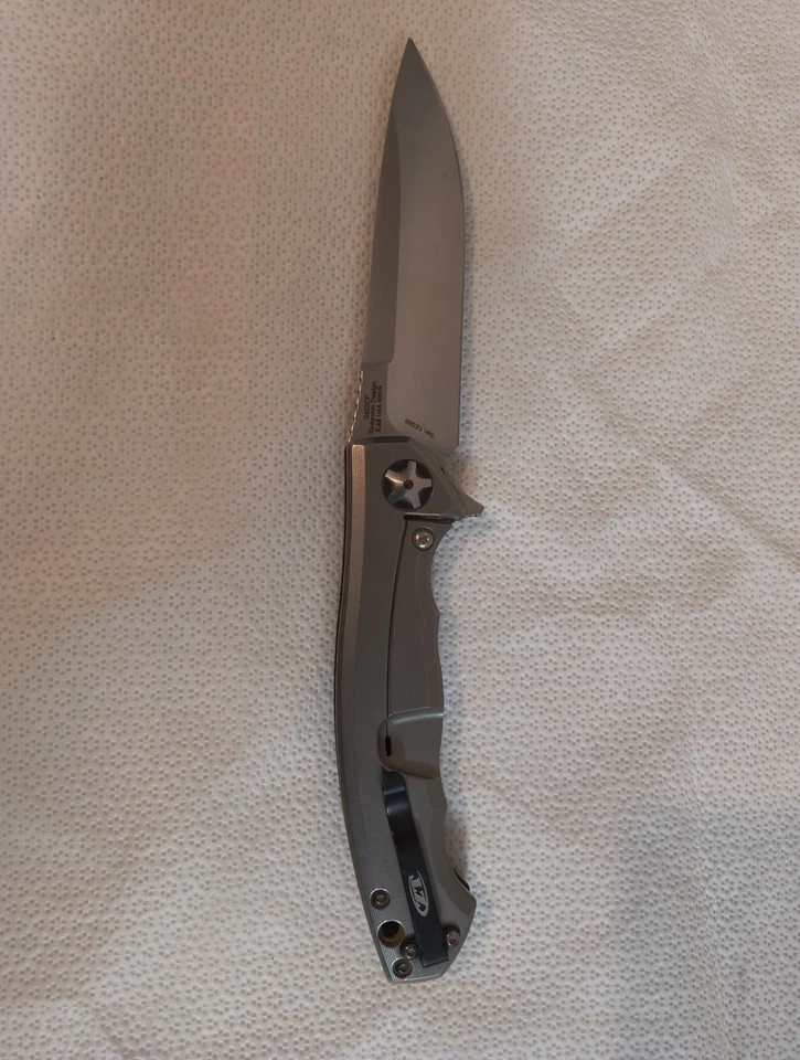 Складной нож из тотана и углеродного волокна ZT 0452cf, 4,1 дюйма - Изображение 3 из 4