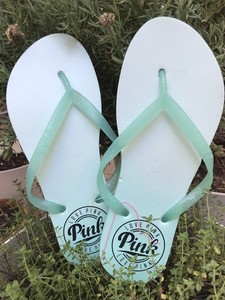 pink sandals victoria