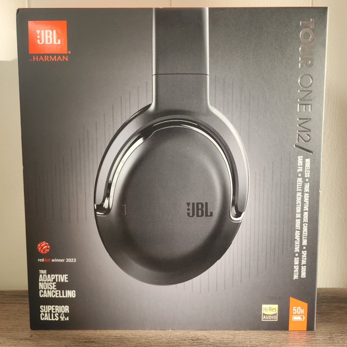JBL TOUR ONE M2 シルバー JBL Tour One M2 – Tech Reviews