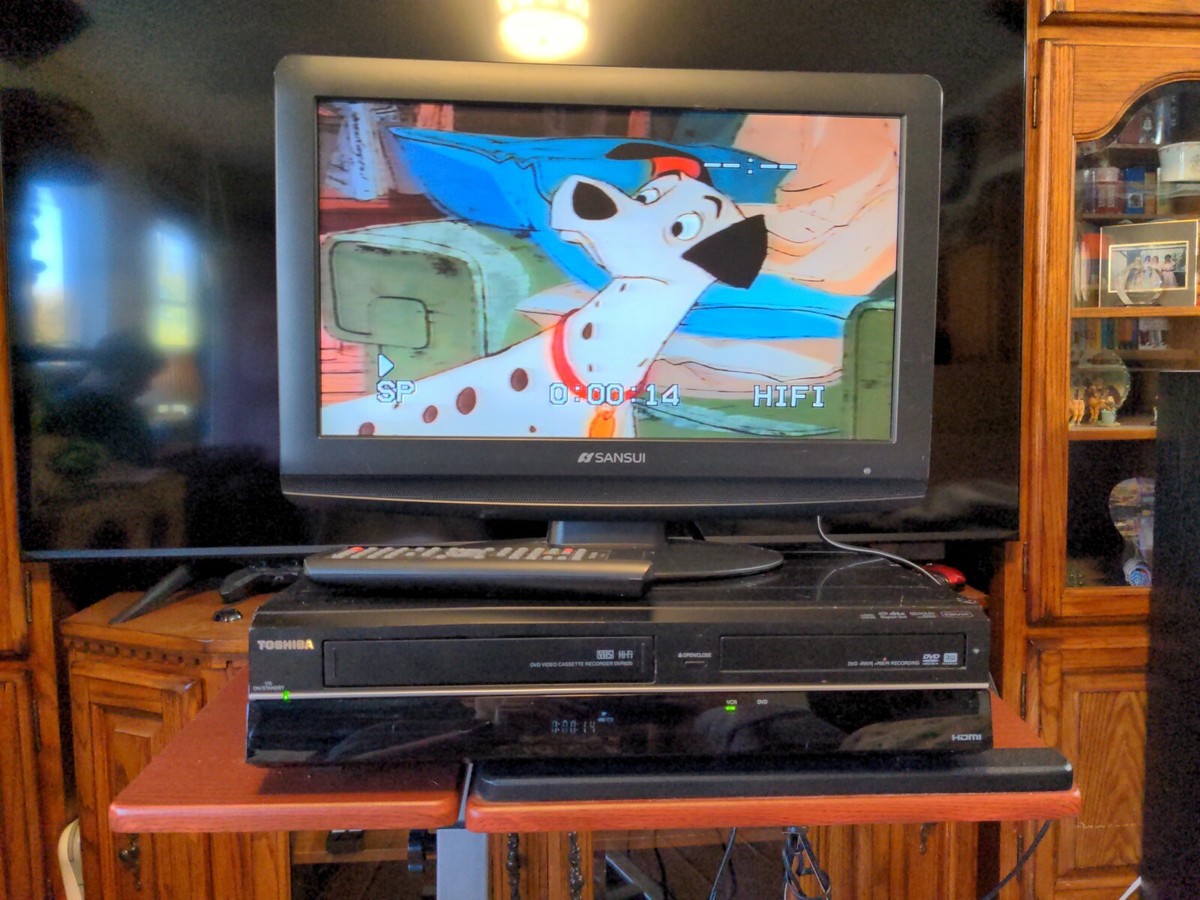 Toshiba DVR620KU DVD Recorder VCR Combo Dubbing HDMI w