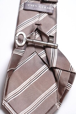 YVES GERARD 7-fold Tie Made in Italy 100% Silk Silver Gray Striped Krawatte