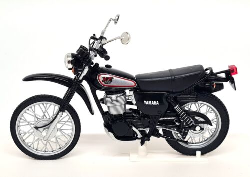Norev 1/18 Yamaha XT500 Black / Silver 1988 Diecast Model Motorcycle - Picture 4 of 6
